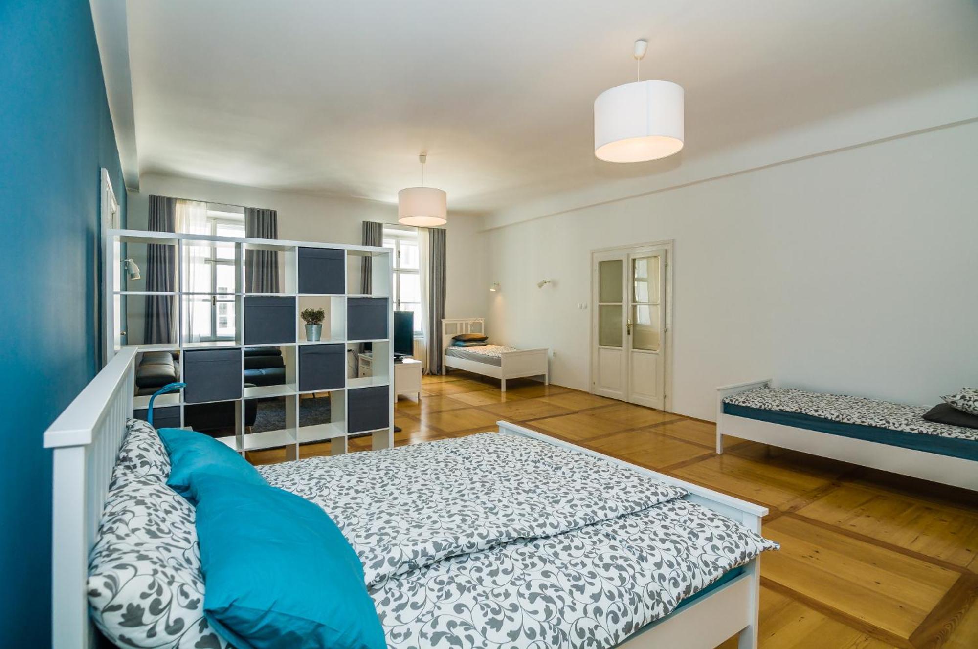 Elegant Central Apartment Ljubljana Exterior photo