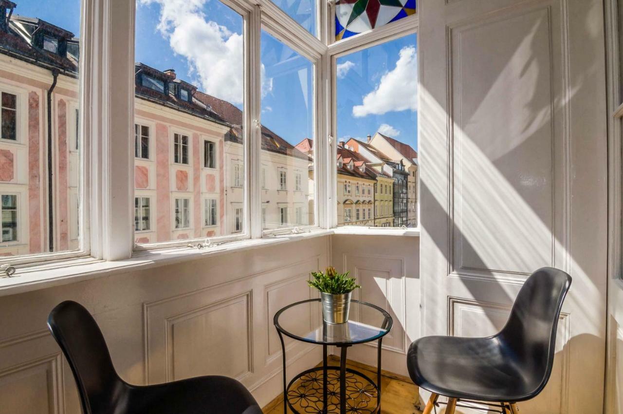 Elegant Central Apartment Ljubljana Exterior photo